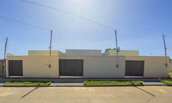 Imagem 2: Casa para venda possui 81230 metros quadrados com 2 quartos