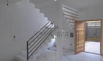 Imagem: Casa à Venda no Jardim Sul - 3 Dormitórios