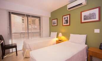 Imagem 3: Flat para venda possui 100 metros quadrados com 2 quartos em Ipanema - Rio de Janeiro - RJ