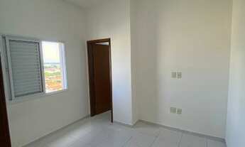 Imagem 6: Apartamento para locação, 2 quartos, 1 banheiro, sacada de frente, vista para cidade, port