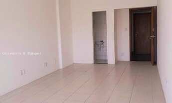 Imagem 2: Sala Comercial para Venda em Salvador, Caminho das Árvores, 1 banheiro, 1 vaga