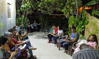 Imagem 6: Vendo 3 casas e um grande quintal - Rua principal