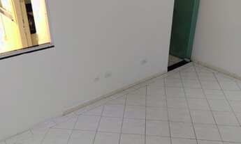 Imagem 2: Apartamento em prédio sem condomínio no Valparaiso, 3 dormitórios, suíte e 2 vagas de gara