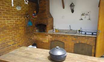 Imagem 7: Cobertura para venda tem 400 metros quadrados com 5 quartos