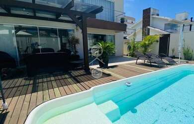 Imagem 4: Casa para venda possui 240 metros quadrados com 3 quartos em Pedra Branca - Palhoça - SC