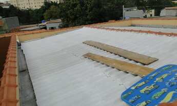 Imagem 3: Assobradada com 248m², 3 dormitórios, sendo 1 suíte, churrasqueira e 2 vagas em Santo Andr