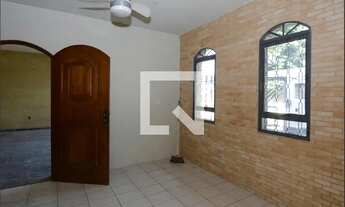 Imagem 3: Casa para Aluguel - Jardim Samambaia, 3 Quartos, 250 m2