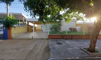 Imagem 2: Casa com 4 dormitórios à venda, 250 m² por R$ 850.000,00 - Jardim Shangri-la A - Londrina