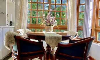 Imagem 4: INVISTA EM UM APARTAMENTO MOBILIADO EM UMA DAS MELHORES LOCALIZAÇÕES DE GRAMADO