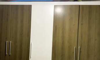 Imagem 2: Quarda roupas 5 portas e 3 gavetas, usado