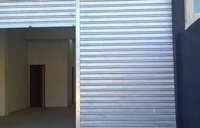 Imagem 2: Excelente LOJA, 90m2, 2 Banheiros, 2 Vagas de Garagem no Parque terras de Santa Maria