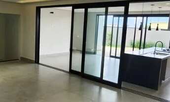 Imagem 5: Este sobrado com 4 suítes e piscina pode ser o seu novo lar dos sonhos!