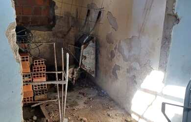 Imagem 6: Casa para reformar 4x7