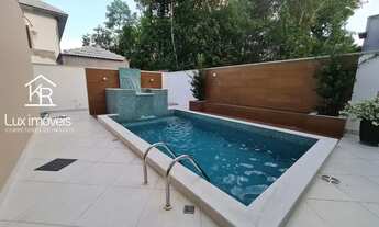 Imagem 2: Alphaville Manaus Ponta Negra / Dúplex 440m² / 5 Suítes / Semi Mobiliado e Climatizado/ Pi