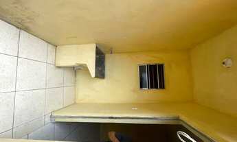 Imagem 6: Cs com um quarto e banheiro no baeta Neves