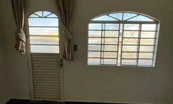 Imagem 3: QR 401 conjunto 11 casa 1 Sobrado com 6 quartos 4 banheiros + dependência com Habite-se