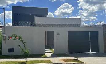 Imagem 4: Casa em Senador Canedo 3Q com piscina no setor São Francisco