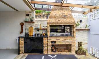 Imagem 4: CASA DE FRENTE PARA A RUA NO BAIRRO ALTO