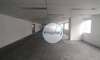 Imagem 6: Conjunto comercial com 1024m² vão livre, com piso elevado, 04 banheiros, 02 copas e 08 vag