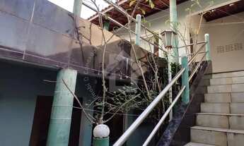 Imagem 6: Casa à venda no CONDOMÍNIO MORADA DAS MANGUEIRAS - Avenida Augusto Franco