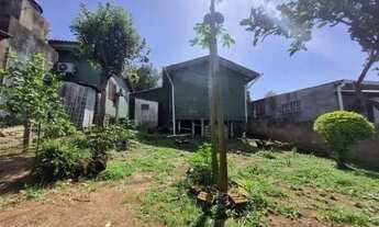 Imagem 5: Casa em Porto Alegre, no bairro Vila Nova, com 1 dormitório(s), e 1 banheiros, à