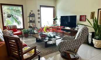 Imagem 2: Sobrado com 3 suítes, sala 2 ambientes, sótão aproveitado, churrasqueira, garagem para 6 c