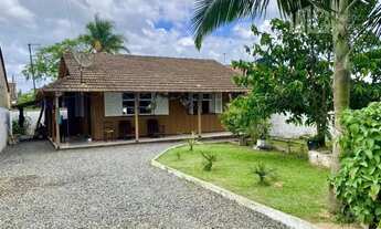 Imagem 2: Casa de madeira com 2 dormitórios