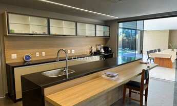 Imagem 4: Casa de alto padrão para locação totalmente mobiliada