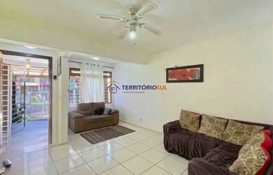 Imagem: Casa de 2 dormitórios à venda Rua Heitor