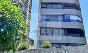 Imagem 2: Edf Ivan de Souza ao lado do Alphaiate