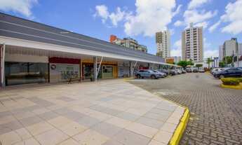 Imagem 3: Loja versátil na Av. Barão de Studart ao lado do Colégio Christus