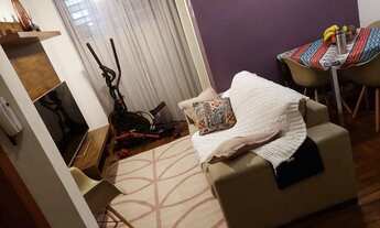 Imagem 5: Apto em predio de 3 andares, sem elevador. Fachada recem reformada, rua tranquila, com fác