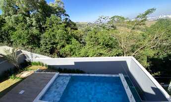 Imagem: Linda e Luxuosa casa em Rua exclusiva no