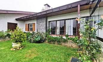 Imagem 2: Casa para venda possui 2900 metros quadrados com 5 quartos em Capivari - Campos do Jordão