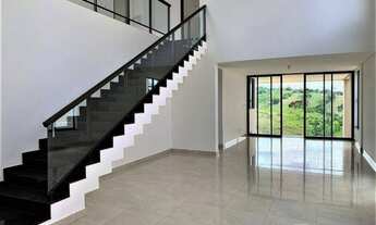 Imagem 2: Casa com 4 quartos, sendo 3 suítes em condomínio fechado à venda, 441 m² por R$ 1.700.000