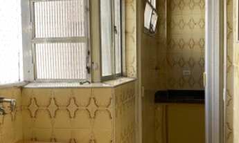 Imagem 7: 2 dormitórios, 2 banheiros, bem iluminado a meia quadra da praia, rua tranquila no Gonzaga