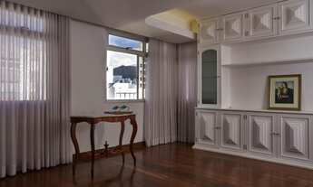 Imagem 2: Apartamento para venda com 210 metros quadrados com 4 quartos em Funcionários - Belo Horiz