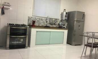 Imagem 5: Casa de condomínio para venda tem 300 metros quadrados com 3 quartos