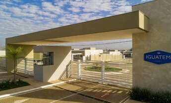 Imagem 1: Casa de condomínio para venda com 112 metros quadrados com 3 quartos em Parque Atalaia - C