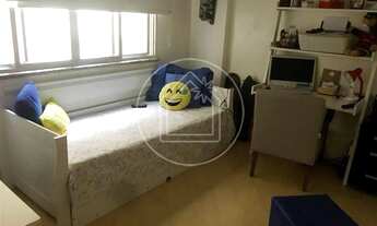 Imagem 4: Apartamento 02 quartos (1 suíte) com vaga no Ingá, perto da Praia