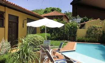 Imagem 4: Excelente casa, com mais ou menos 500m2 de área construída, terreno com 750m2, todo plano