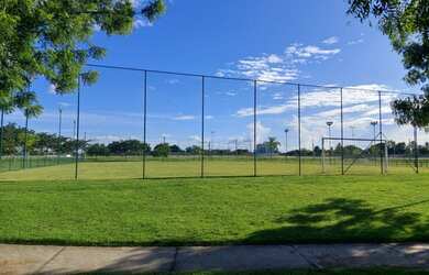 Imagem 7: Imóvel para venda com 302 metros quadrados no bairro do sim na rua artemia Pires