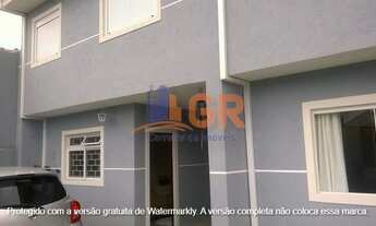 Imagem 2: Sobrado para Venda em Curitiba, Cajuru, 3 dormitórios, 1 suíte, 3 banheiros, 2 vagas