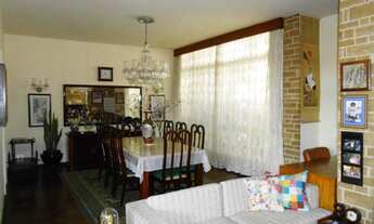 Imagem 7: Sobrado para venda possui 382 metros quadrados com 3 quartos