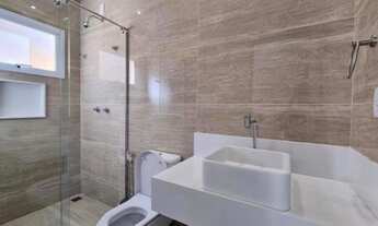 Imagem 2: Casa de condomínio sobrado para venda tem 356 metros quadrados com 4 quartos