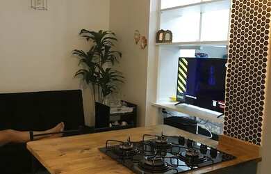 Imagem 5: Maravilhoso Studio/Kit PORTEIRA FECHADA vista lateral da praia em Santos entre canais 4 e