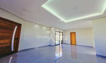 Imagem 5: Casa de condomínio para venda possui 243 metros quadrados com 3 quartos