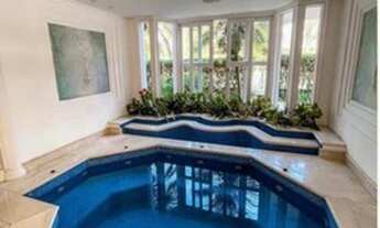 Imagem 6: Atenção Investidor , Casa de condomínio para venda tem 2.129 metros de terreno com 6 quar