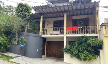 Imagem: Casa triplex a Venda no Centro de Nova Friburgo