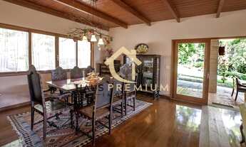 Imagem 5: Casa para aluguel e venda possui 400 metros quadrados com 6 quartos